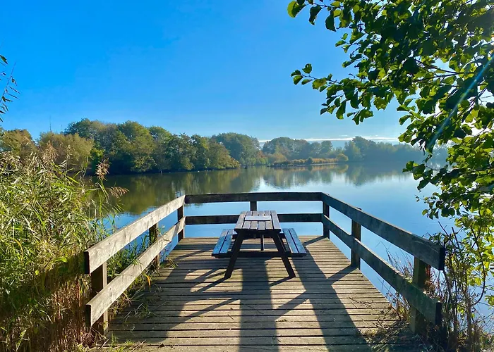 Nyaraló Deichlaeufer